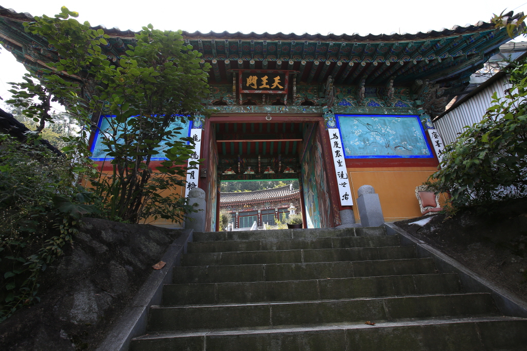 Gwangmeongsa Temple