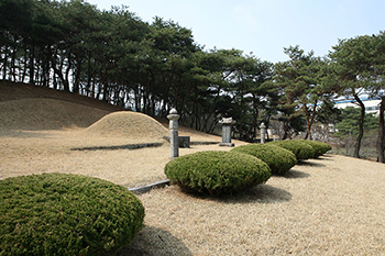 Grave of Hong Dae-yong